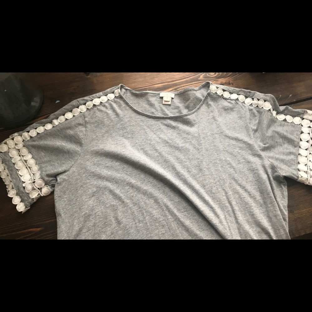 JCrew cute t-shirt with beautiful detailing!